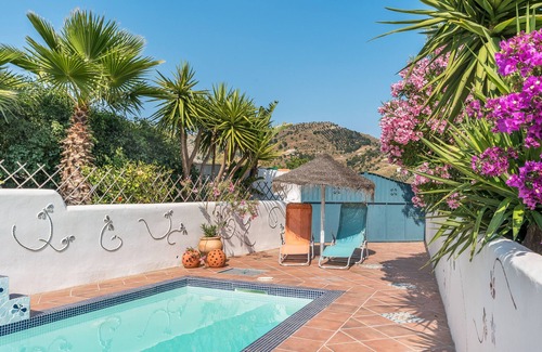 Almunecar House | Holiday Home 'La Alamea' with Sea View, Private Pool and Wi-Fi