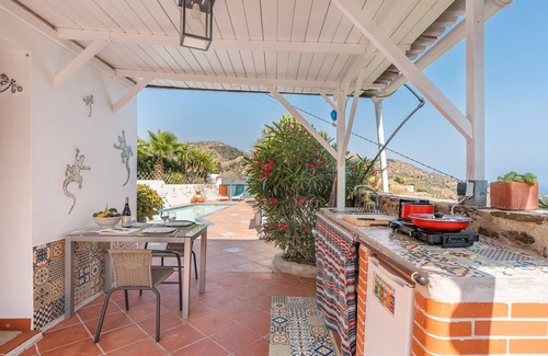 Almunecar House | Holiday Home 'La Alamea' with Sea View, Private Pool and Wi-Fi