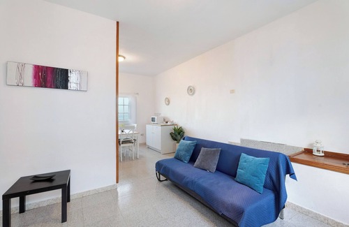 Mocanal House | Holiday Home 'La Asomadita' with Sea View, Private Terrace and Wi-Fi