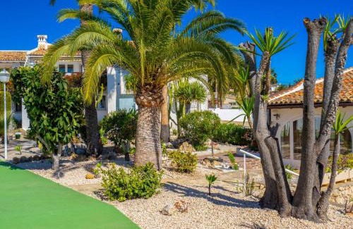 El Tesoro House | Holiday Home La Camarrocha by Interhome
