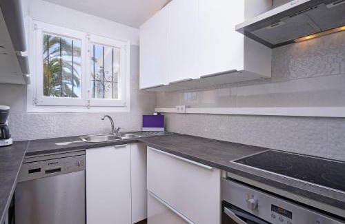 El Tesoro House | Holiday Home La Camarrocha by Interhome