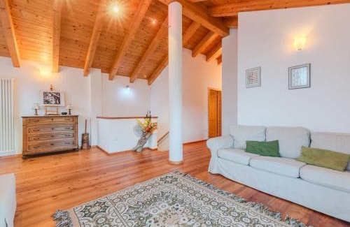 Bleggio Superiore House | Holiday Home La casa dei Noci by Interhome