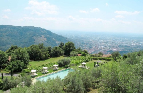 Pescia House | Holiday Home La Cupola- Girasole by Interhome