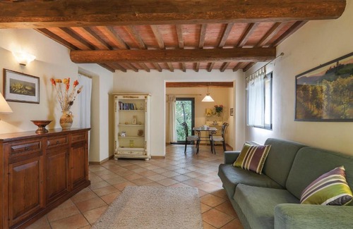 Pescia House | Holiday Home La Cupola- Girasole by Interhome