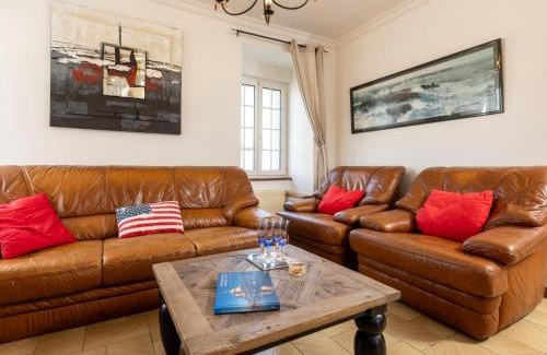 Cherrueix House | Holiday Home La Grève by Interhome