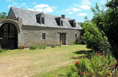 Pont-l'Abbe House | Holiday Home La Grange by Interhome