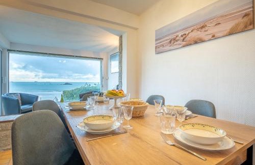 Saint-Malo House | Holiday Home La longue vue by Interhome