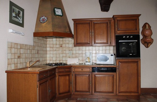 Baguer-Pican House | Holiday Home 'La Maison Bienvenüe' with Private Garden and Wi-Fi