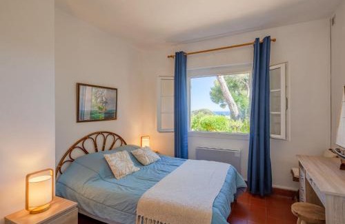 Plage de la Garonnette House | Holiday Home La Treille by Interhome