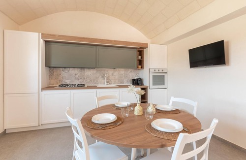 Latiano House | Holiday Home 'Lamia Flora' with Private Pool, Wi-Fi and Air Conditioning