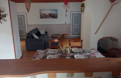 Allevard House | Holiday Home 'Le Chavannaclub' with Mountain View, Private Terrace and Wi-Fi