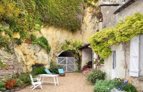 Luynes House | Holiday Home Le Coteau Fleury by Interhome