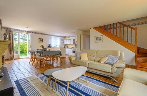 Saint-Philibert House | Holiday Home Le Large by Interhome