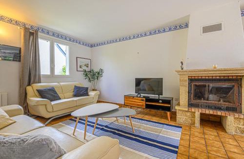 Saint-Philibert House | Holiday Home Le Large by Interhome