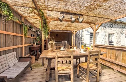 Frehel House | Holiday Home Le logis de Papeu by Interhome