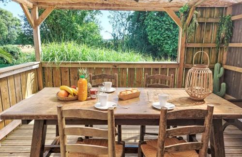 Frehel House | Holiday Home Le logis de Papeu by Interhome