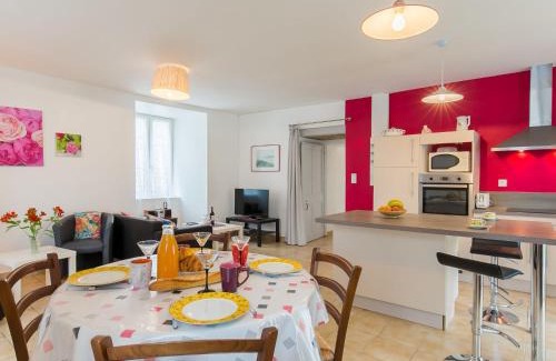 Plouneour-Trez House | Holiday Home Le Manoir by Interhome