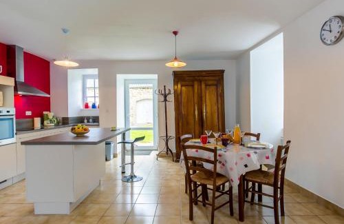 Plouneour-Trez House | Holiday Home Le Manoir by Interhome