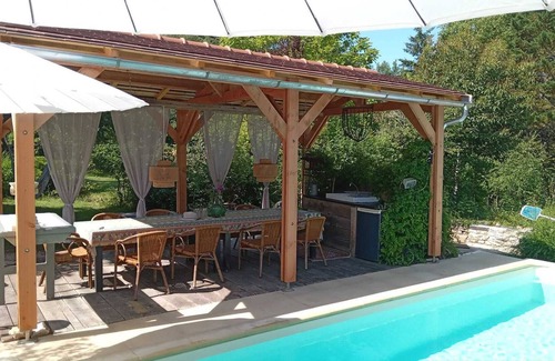 Les Arques House | Holiday home le Magnolia on the border of Lot / Dordogne, rural and lots of privacy