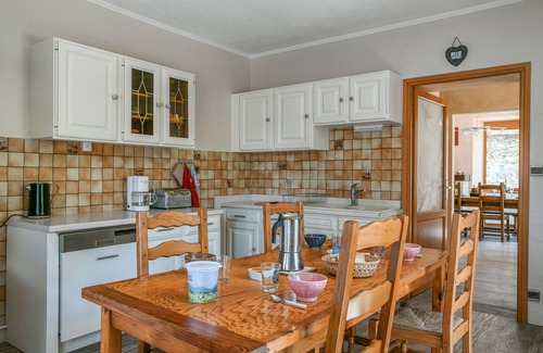 Pontcharra House | Holiday Home 'Le Moulin De Bayard' with Mountain View, Private Terrace and Wi-Fi