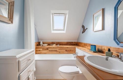 Lancieux House | Holiday Home Le Nyce by Interhome