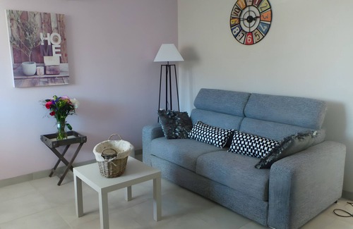 Condorcet House | Holiday Home 'Le Petit Tilleul' with Mountain View, Wi-Fi and Air Conditioning