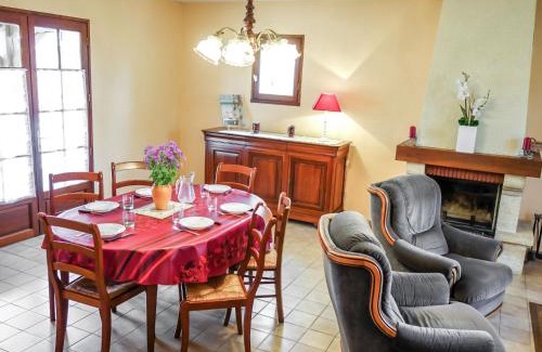 Salviac House | Holiday Home Les Chenes by Interhome