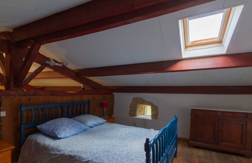 Monflanquin House | Holiday Home 'Les Figuiers De Monflanquin' with Pool, Terrace, Garden & Wi-Fi