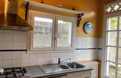 Jullouville-les-Pins House | Holiday home "Les flots bleus