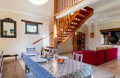 Elliant House | Holiday Home Les Trois Baudets by Interhome