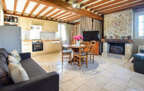 La Cambe House | Holiday Home Lieu Dit La Vieille Place