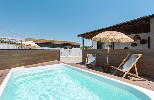 Campanillas House | Holiday Home 'Limón Lunero' with Private Terrace and Wi-Fi