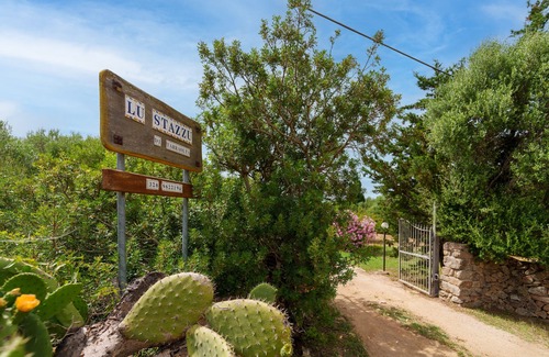 Aglientu House | Holiday Home 'Lu Stazzu Di Tarraolta 2' with Sea View, Shared Terrace and Garden