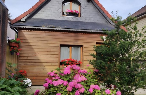 Saint-Blimont House | Holiday Home 'Maison À Saint-Blimont' with Terrace