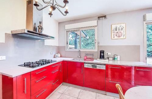 Saint-Pandelon House | Holiday Home Maison du Chêne Pointu by Interhome