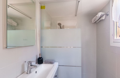 Peille House | Holiday Home 'Maison À Peille' with Sea View, Private Terrace and Wi-Fi