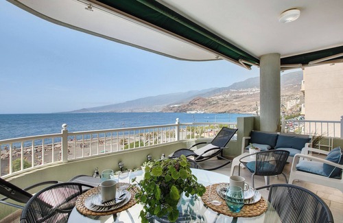 Radazul Apartment | Holiday Home 'Mi casa de Radazul' with Sea View & Wi-Fi