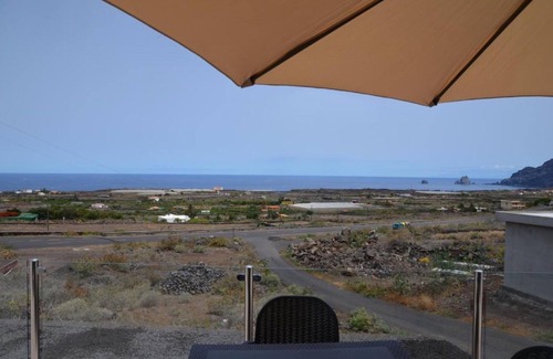 Frontera House | Holiday Home 'Miramar' with Sea View, Private Terrace and Wi-Fi