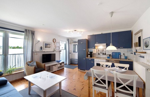 Meschendorf House | Holiday Home 'Möve Aba Bungalow 68' with Private Terrace, Shared Garden and Wi-Fi