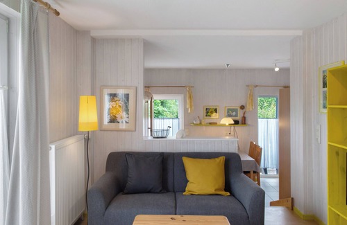 Meschendorf House | Holiday home "Möve Aba Bungalow 65" with private terrace and WLAN