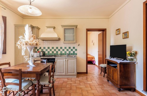 Montecarlo Other | Holiday Home "Mughetto" with Shared Pool, Terrace and Wi-Fi