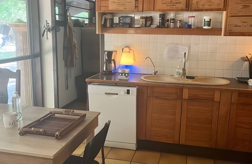 Merignac House | Holiday Home 'Namasté' with Private Pool, Private Terrace and Wi-Fi