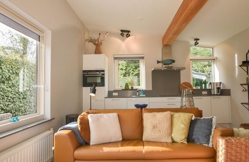 Kamperland House | Holiday Home near Beach with Garden