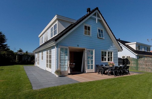 Municipality of Noordwijk House | Holiday Home near Dutch Coast & Green Park
