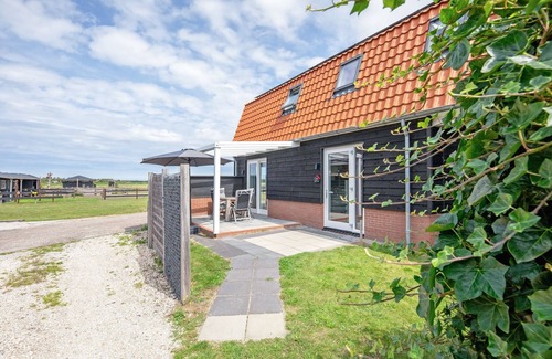 Den Burg House | Holiday home near forest with wellness garden