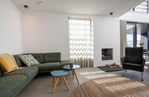 Kamperland House | Holiday Home near Veerse Meer with Garden
