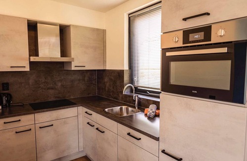 Ewijk House | Holiday Home Nijmegen with Lake View