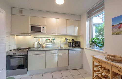 Sint Maartensvlotbrug House | Holiday Home near Dutch Beach with Pool