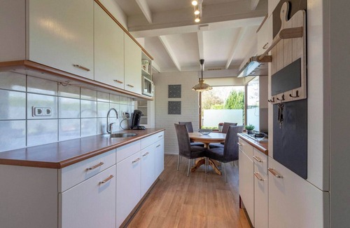 Sint Maartensvlotbrug House | Holiday Home Sint Maartenszee near Beach
