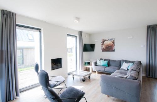 Tholen House | Holiday Home Oesterdam Resort-1 by Interhome